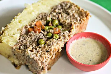 __opt__aboutcom__coeus__resources__content_migration__serious_eats__seriouseats.com__recipes__images__2014__10__20140915-Serious-Eats-Shepherds-Pie-Meatloaf-Stilton-Sauce-Jennifer-Olvera1-c2a3